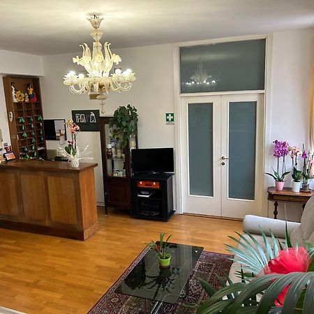 Hotel La Loggia Мателика Екстериор снимка